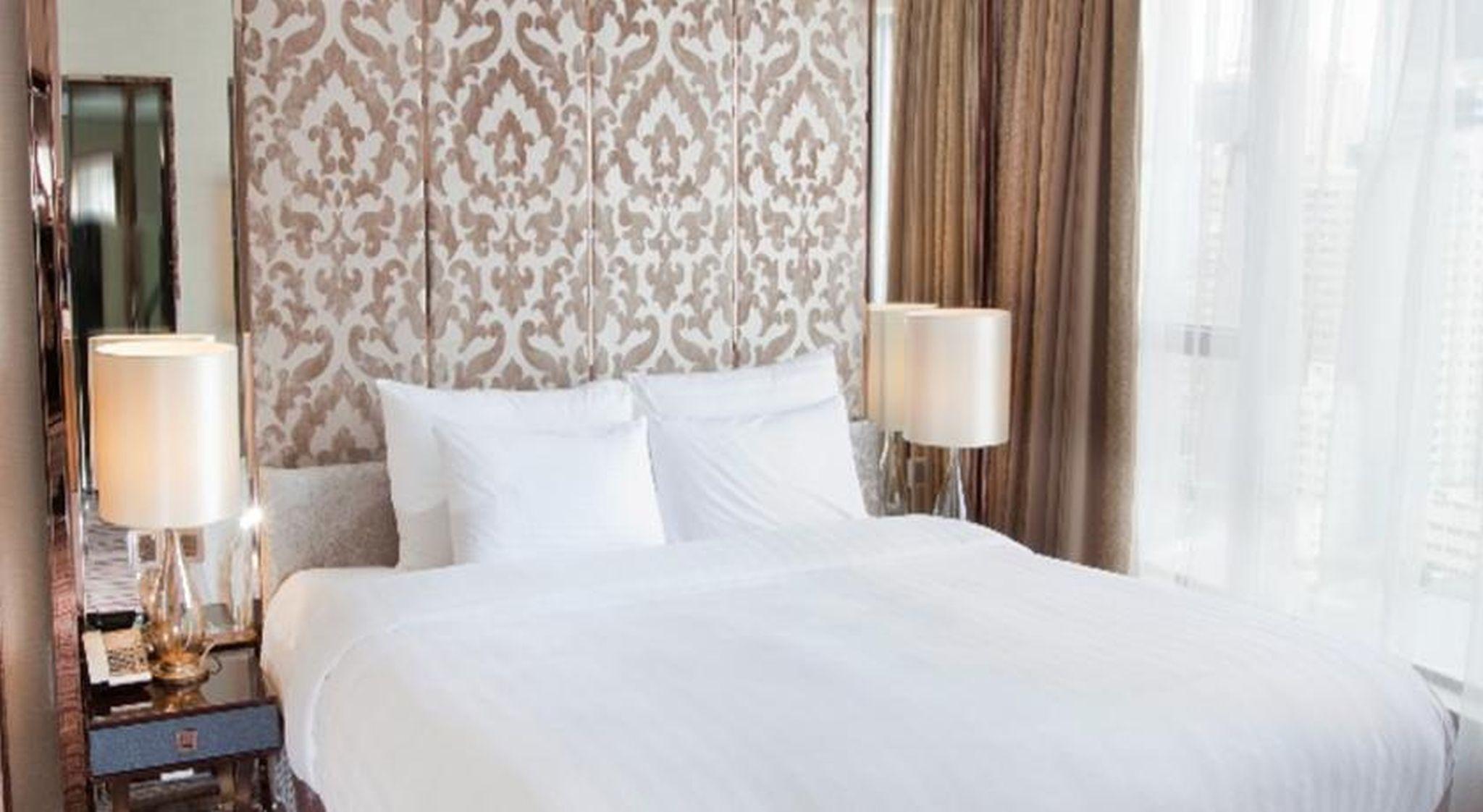 吉隆坡帝盛酒店 外观 照片 A bedroom at the hotel